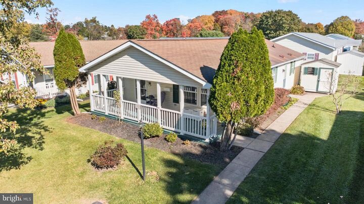 Property Photo:  447 Cardinal Court N  PA 18938 