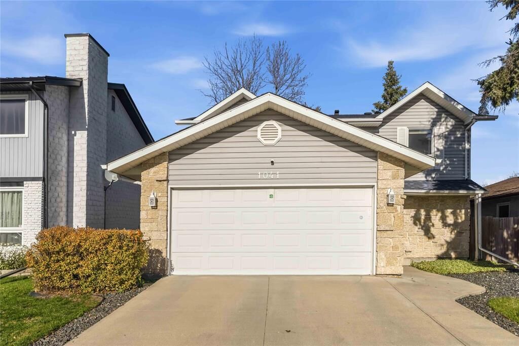 Property Photo:  1041 McLeod Avenue  MB R2G 2L1 