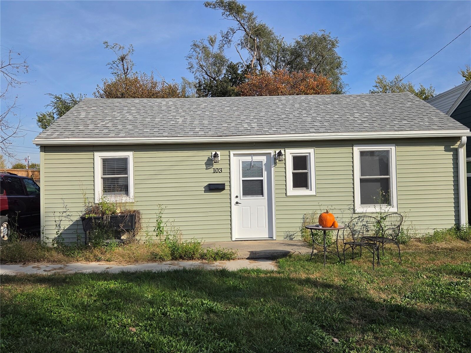 Property Photo:  103 3rd Avenue  IA 52233 