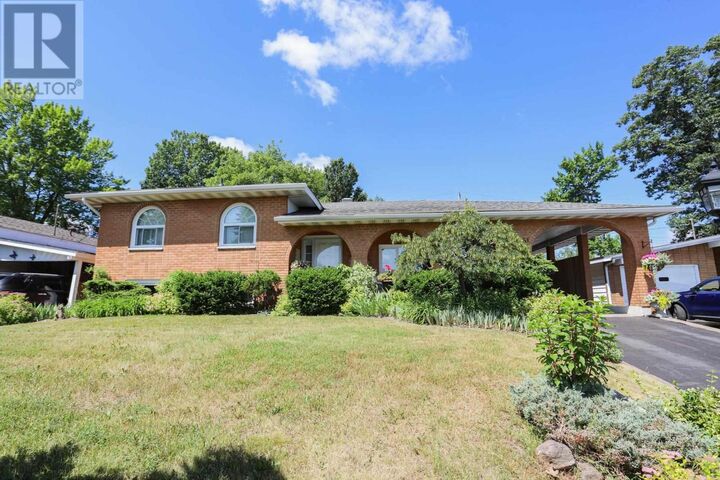 Property Photo: 451 Shannon Rd ON P6A 4K9