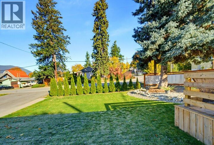 Property Photo:  280 5 Avenue Southeast  BC V1E 4G7 