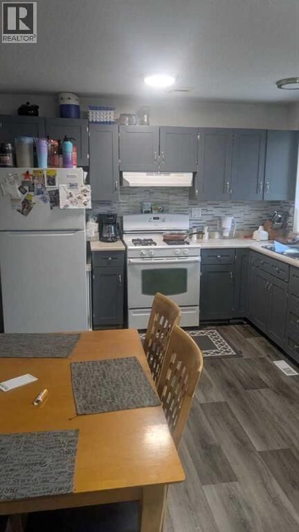 Property Photo: 222 2 Avenue AB T0J 2S0
