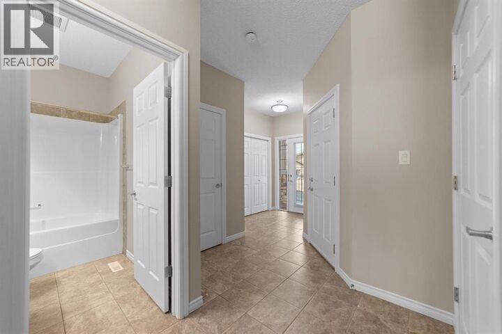 Property Photo:  5021 34 Avenue  AB T4V 5G2 