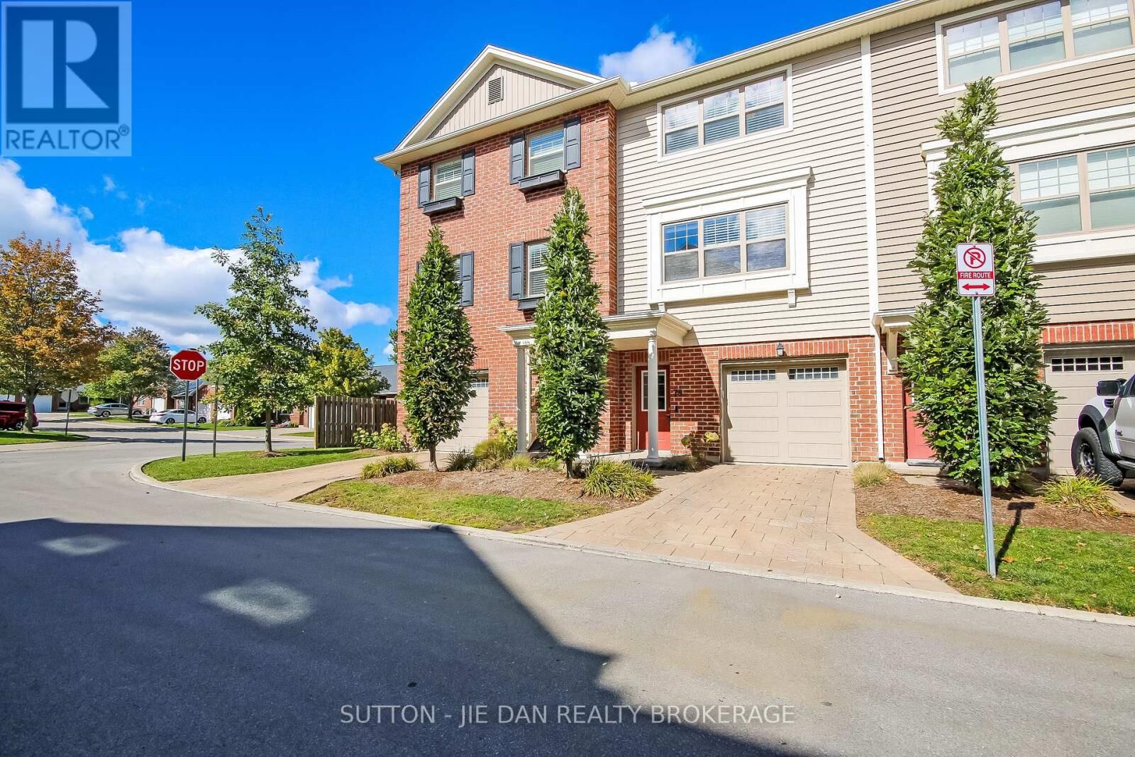 Property Photo: 3025 Singleton Avenue 78 ON N6L 0E6