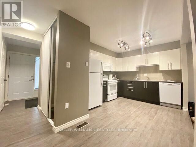Property Photo: 9 Ailsa Place 86 ON N5Z 4Z6