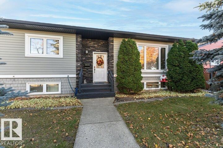 Property Photo: 5031 47 AB T0C 1Z0