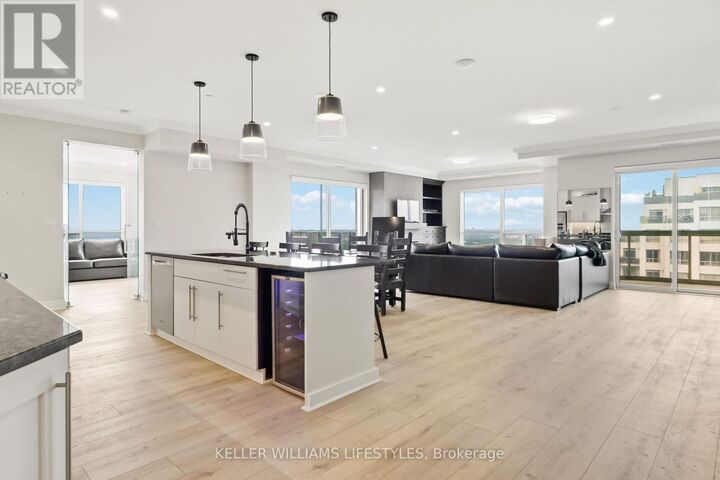 Property Photo: 330 Ridout Street North 2704 ON N6C 3Z3
