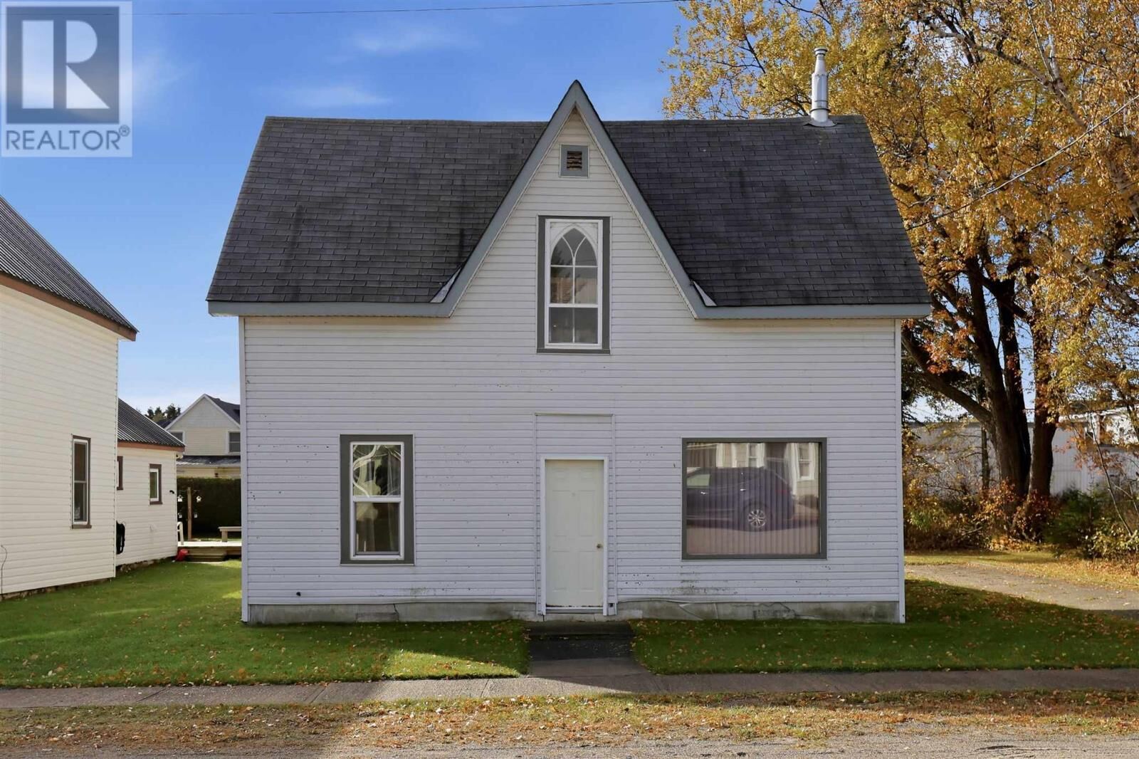 Property Photo:  11 Huron St E  ON P0R 1L0 