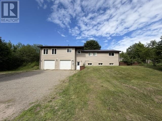 Property Photo: 1049 Allen Side Rd ON P6A 5K8