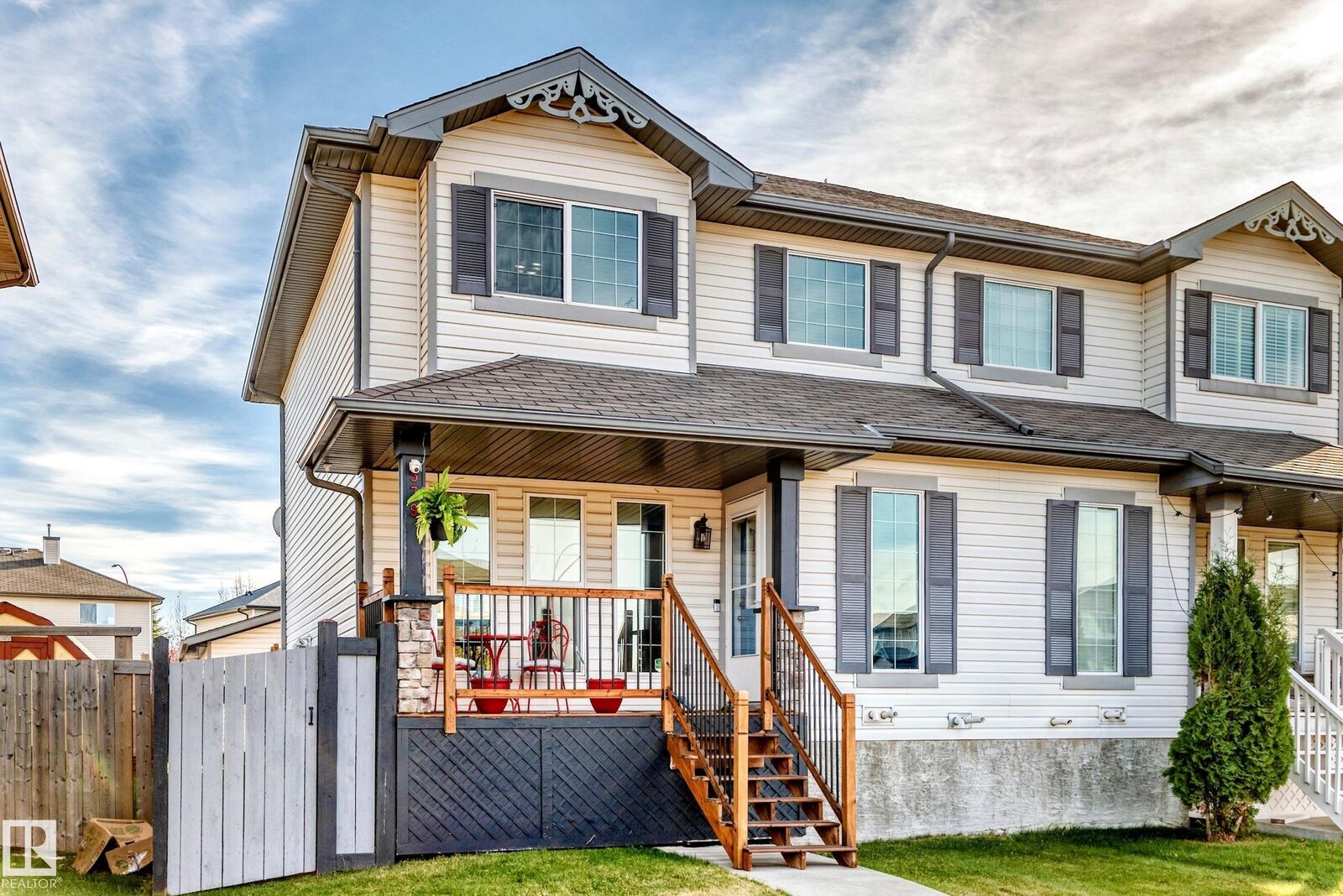 Property Photo:  539 Songhurst Way  AB T9E 4G8 