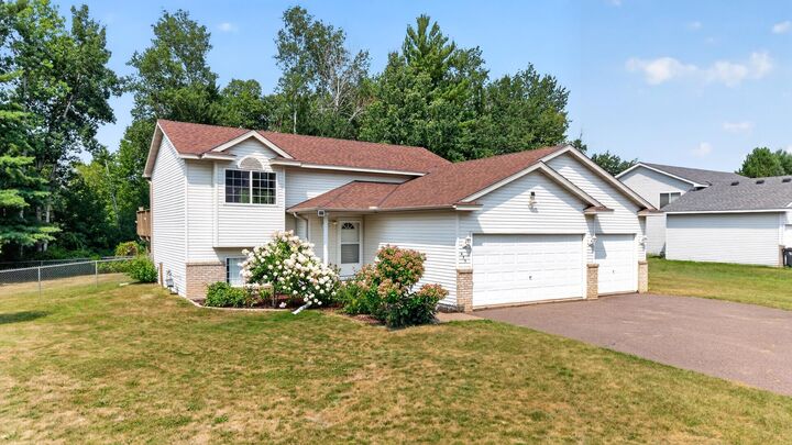 Property Photo:  435 8th Avenue NE  MN 55063 