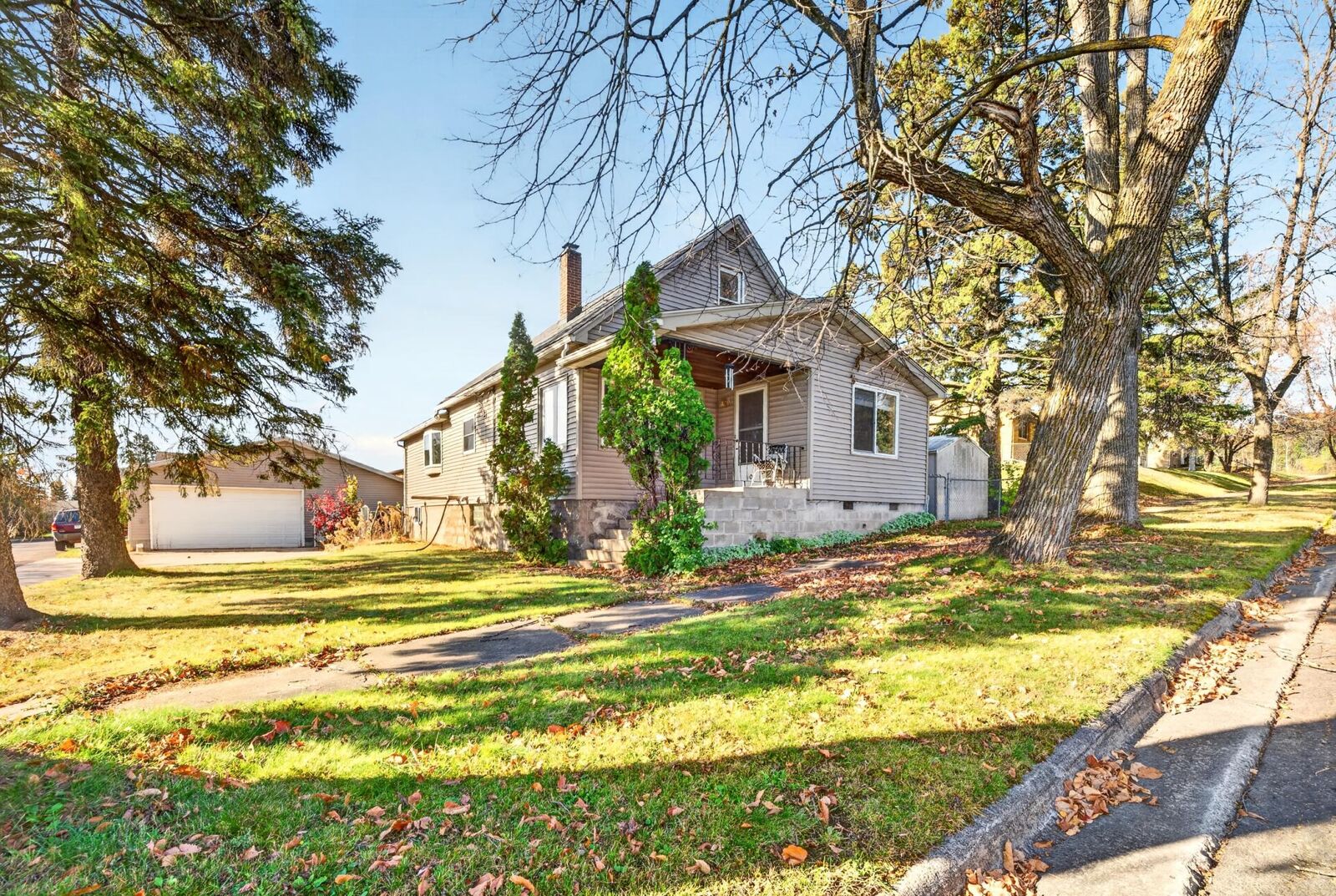 Property Photo:  201 Virginia Avenue W  MN 55741 