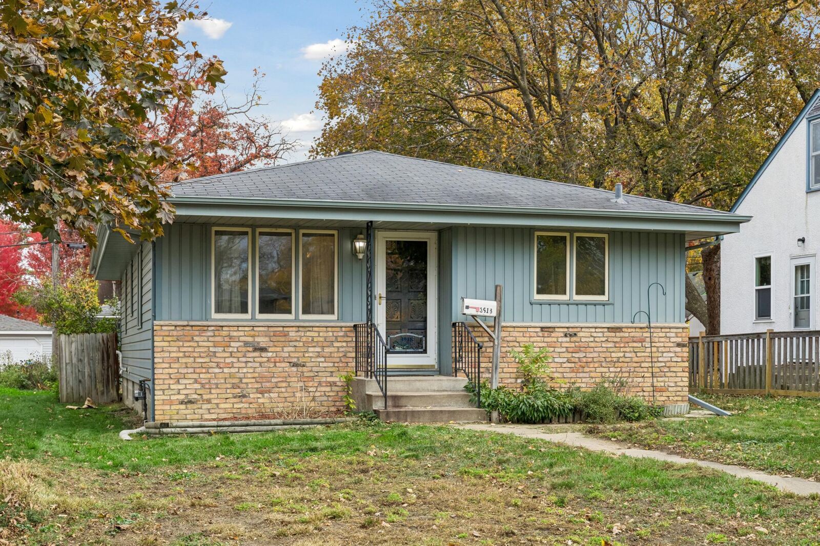 Property Photo: 3918 Abbott Avenue N MN 55422
