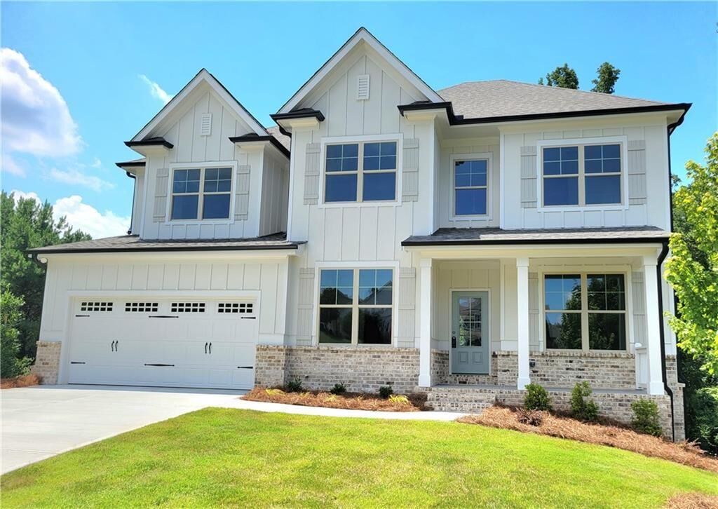 Property Photo: 4795 Fairways Lane GA 30549