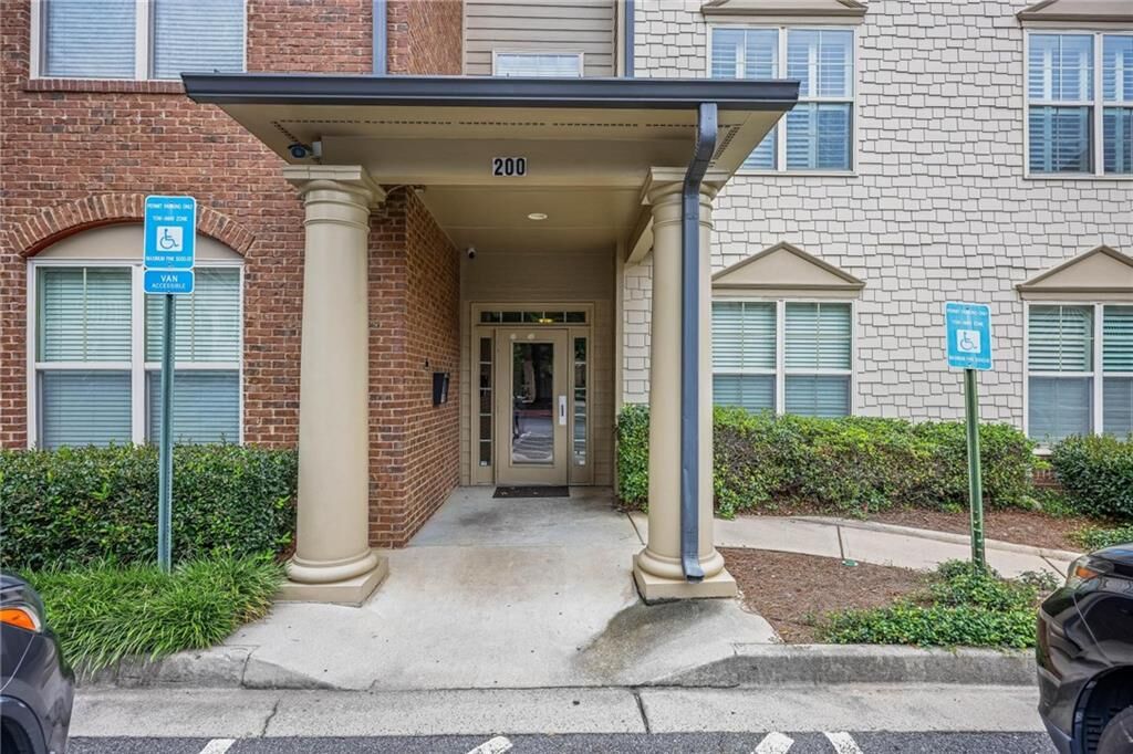 Property Photo:  4805 W Village Way SE 2104  GA 30080 