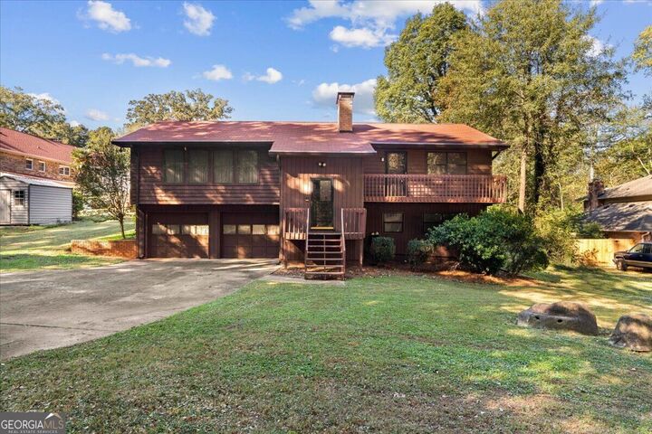 Property Photo: 2811 Deerfield Drive GA 30122