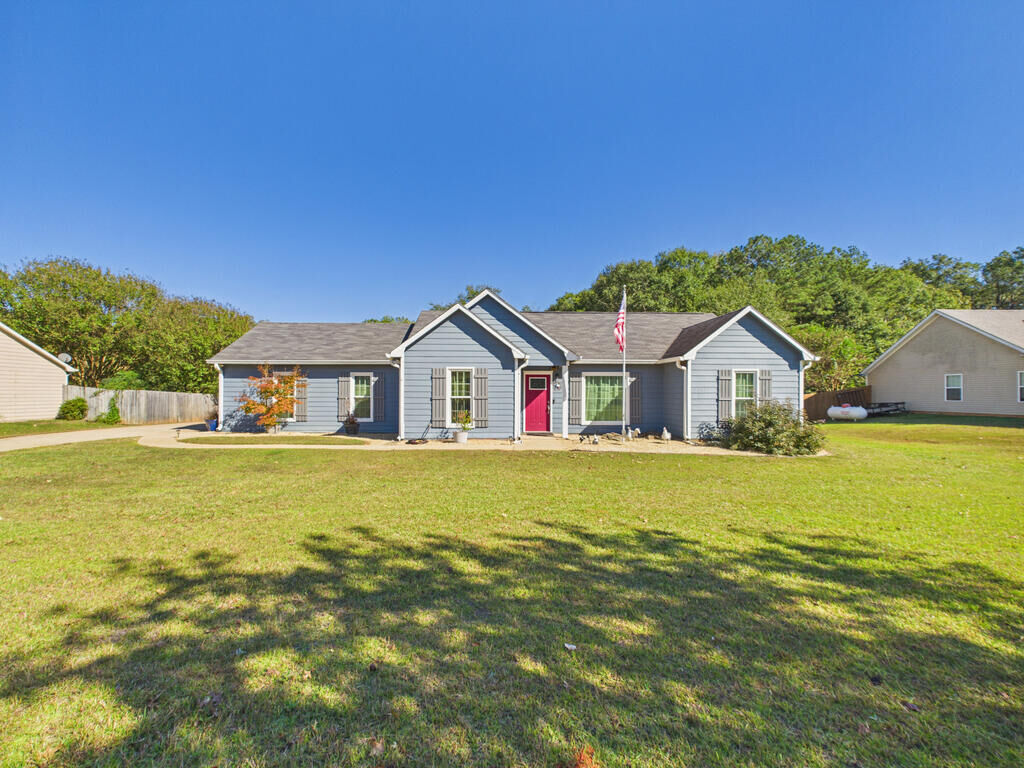 Property Photo:  417 Springdale Drive  GA 31822 