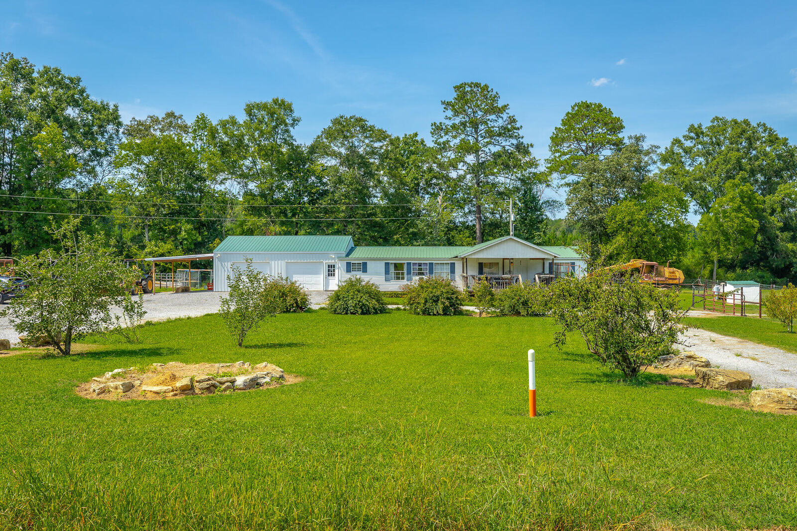 Property Photo:  5605 Al-68  AL 35973 
