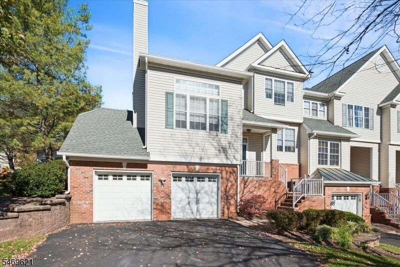 Property Photo:  31 Loft Dr  NJ 08836 