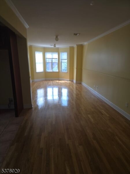 Property Photo:  760 Bergen St 2  NJ 07108 
