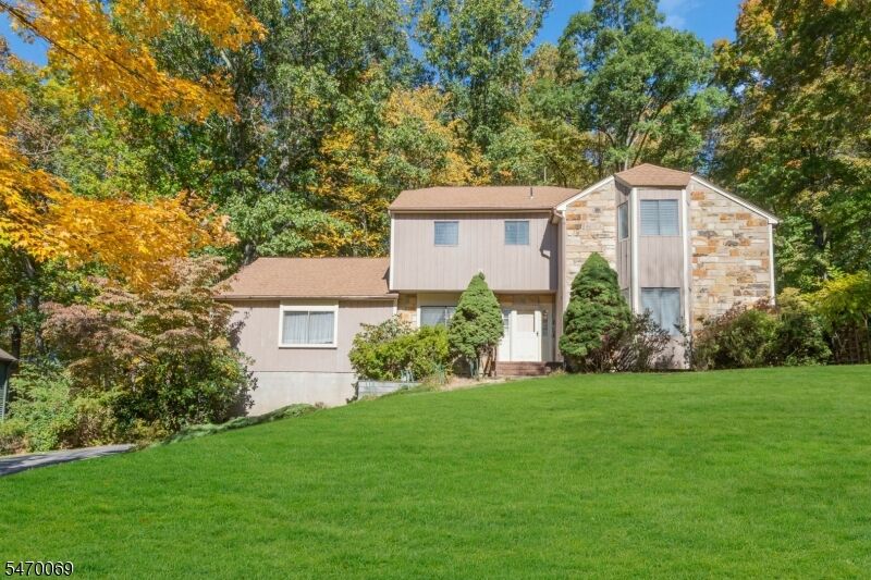 Property Photo:  85 Knob Hill Rd  NJ 07840 