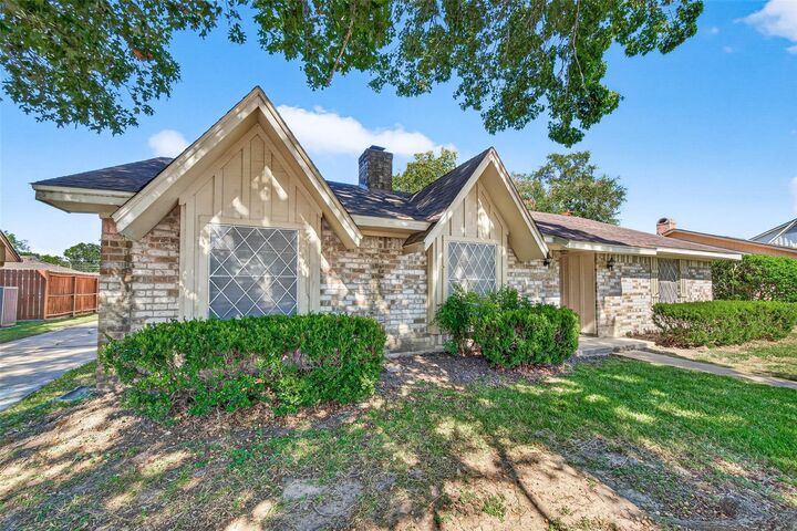 Property Photo:  9310 Roos Road  TX 77036 