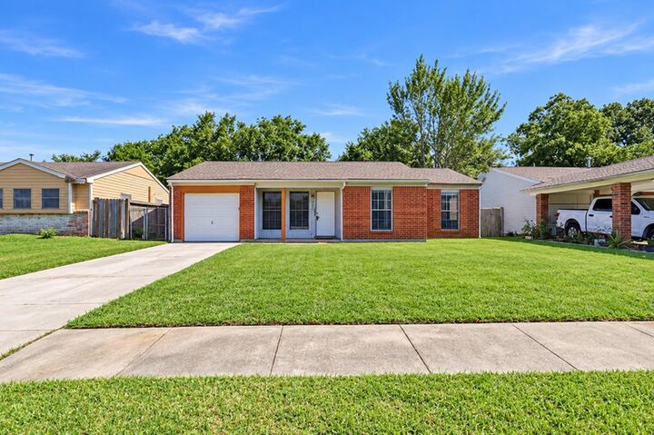 Property Photo: 4223 S Acres Drive TX 77047