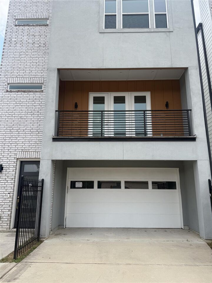 Property Photo:  2422 Briley Street  TX 77004 