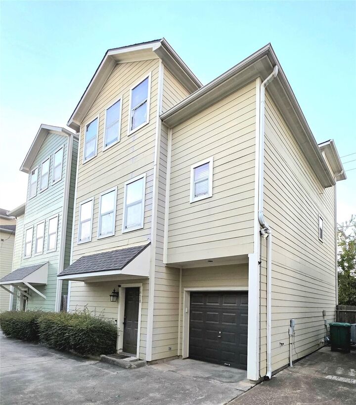 Property Photo:  1828 Fletcher Street  TX 77009 