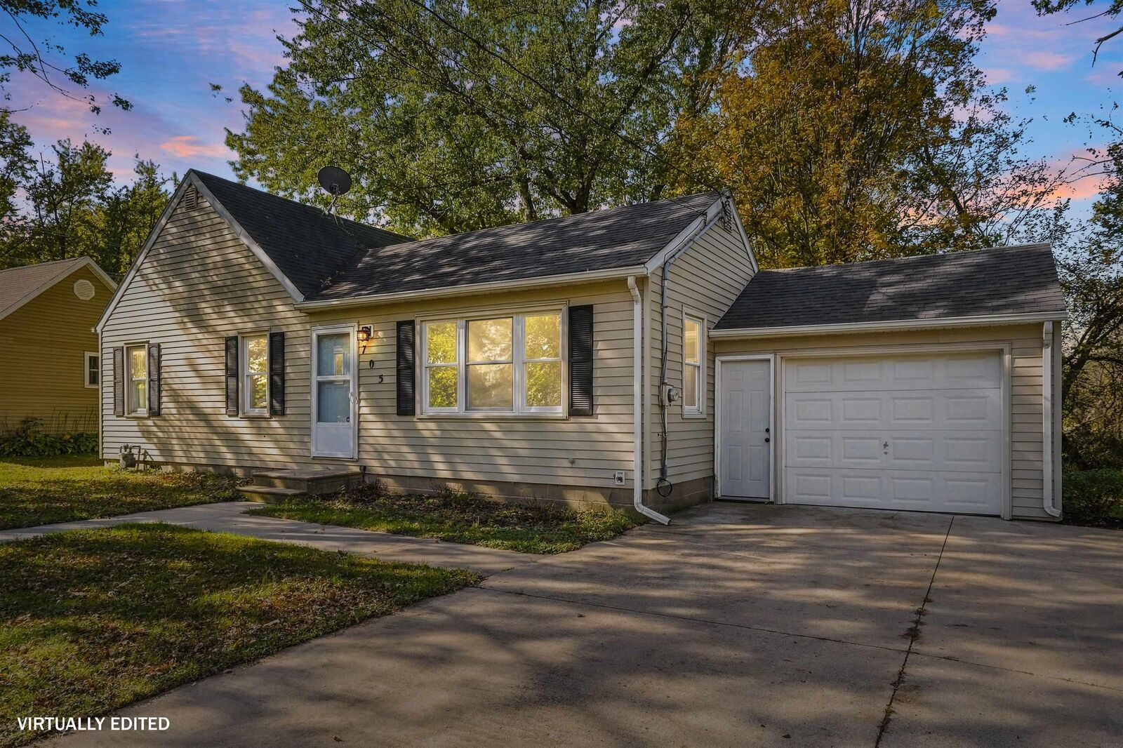 Property Photo: 705 SW 9th Avenue IA 50644