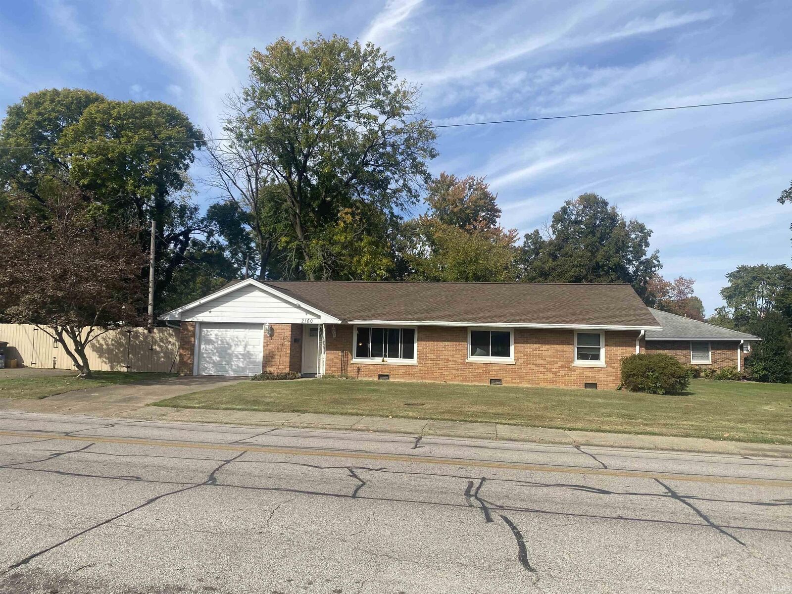 Property Photo:  2160 E Franklin Street  IN 47711 