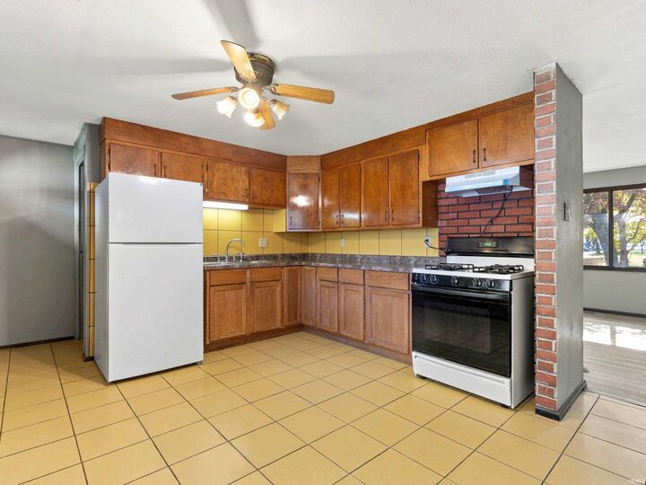 Property Photo:  1505 James Place  IN 46526 
