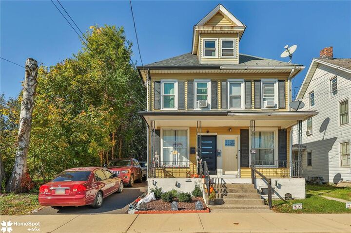 Property Photo:  109 Pen Argyl Street  PA 18072 