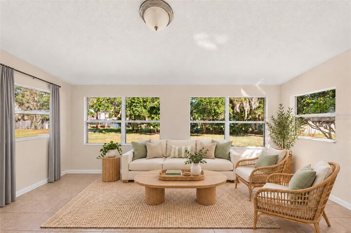 Property Photo:  22532 SE 59th Place  FL 32640 