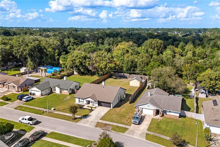 Property Photo: 4849 Eden View Court FL 32810