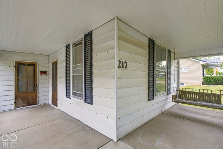 Property Photo:  217 Emerson Drive  IN 47274 