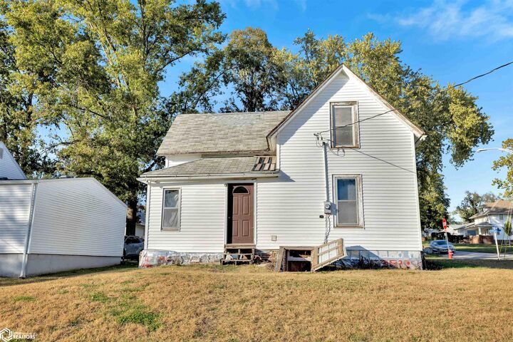 Property Photo: 610 Frankfort Street IA 51573