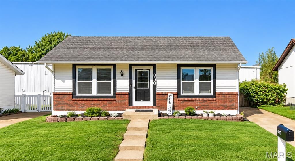 Property Photo: 830 Matthews Drive MO 63026