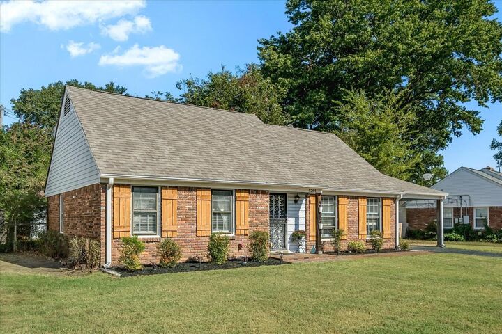 Property Photo: 5264 Helene Rd TN 38117