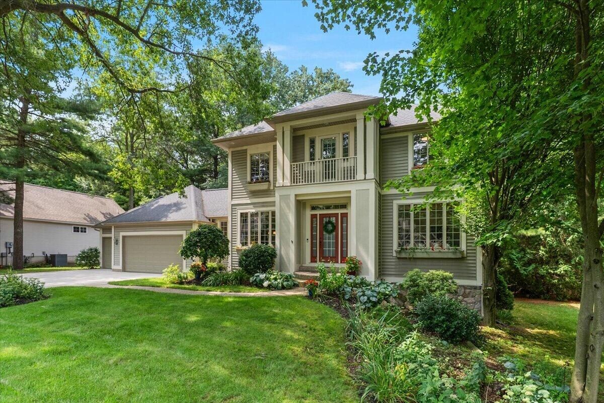 Property Photo:  2931 Brookwind Drive  MI 49424 