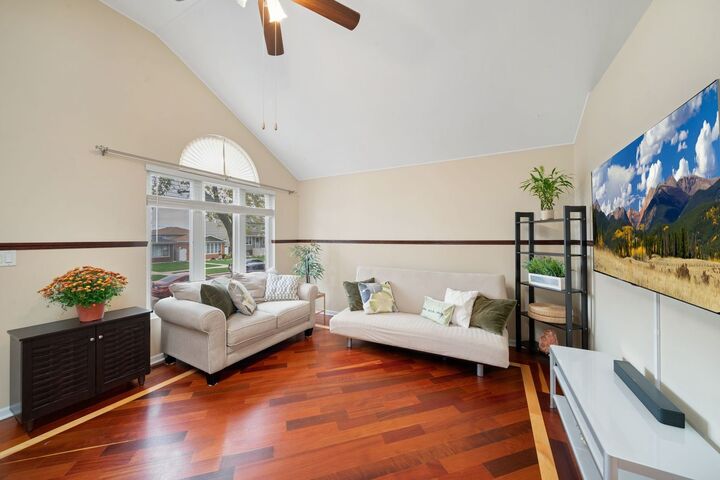 Property Photo: 4855 S Linder Avenue IL 60638