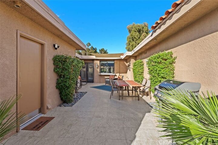 Property Photo: 76 Sunrise CA 92270