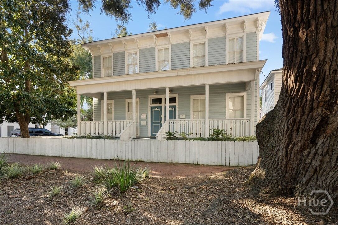 Property Photo: 303 W Park Avenue A GA 31401