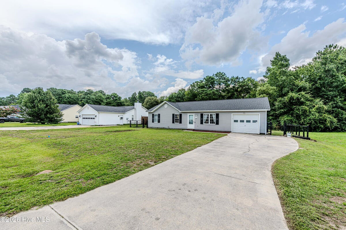Property Photo: 106 Linden Road NC 28574