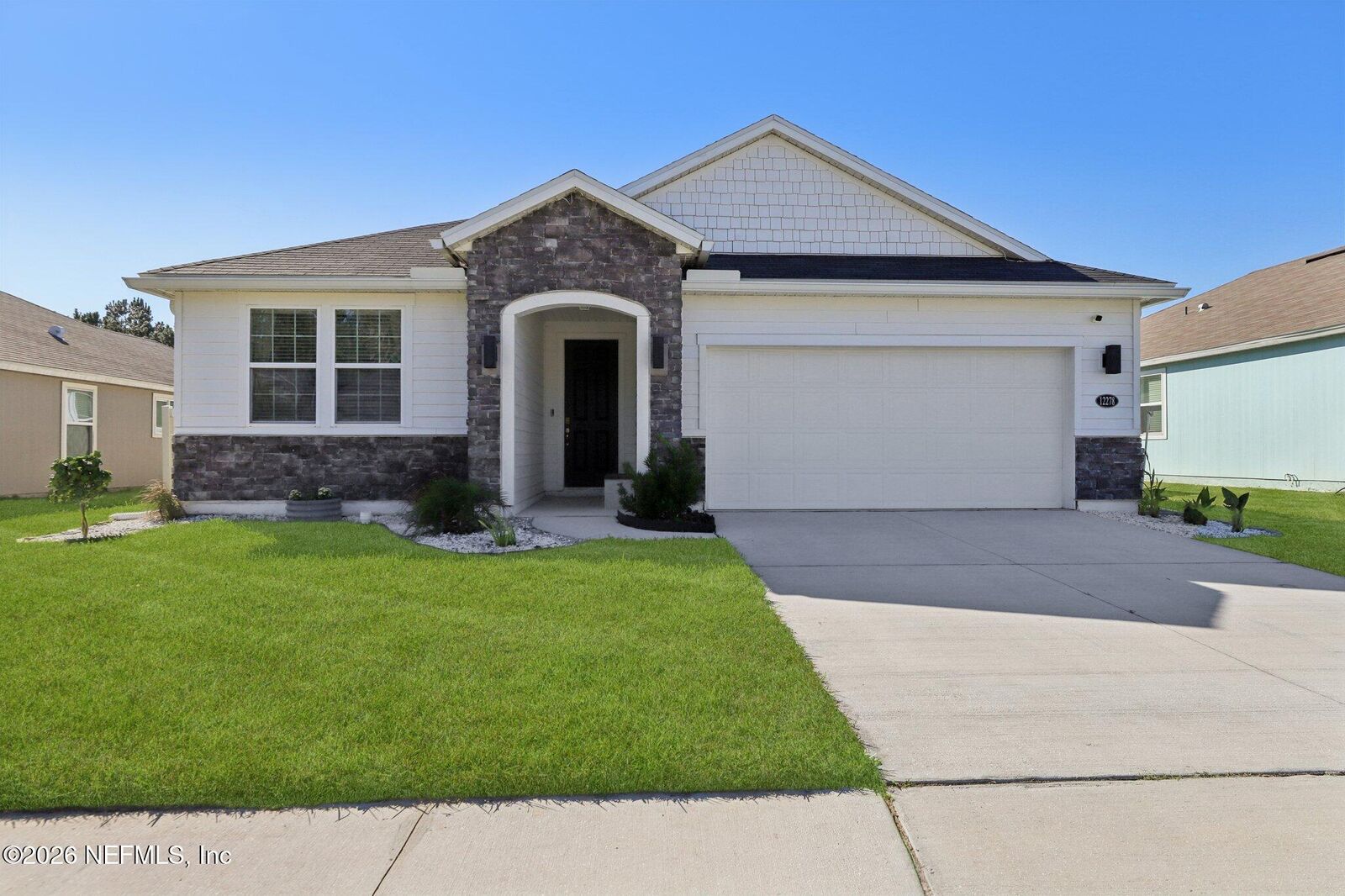 Property Photo: 12278 Gillespie Avenue FL 32218