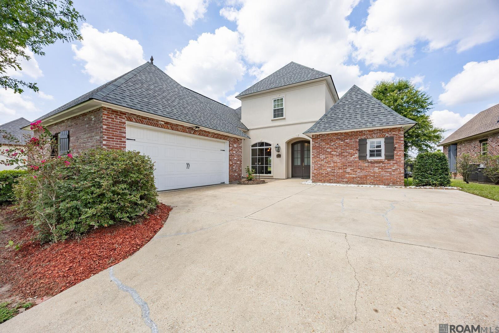 Property Photo: 2887 Muirfield Dr LA 70791