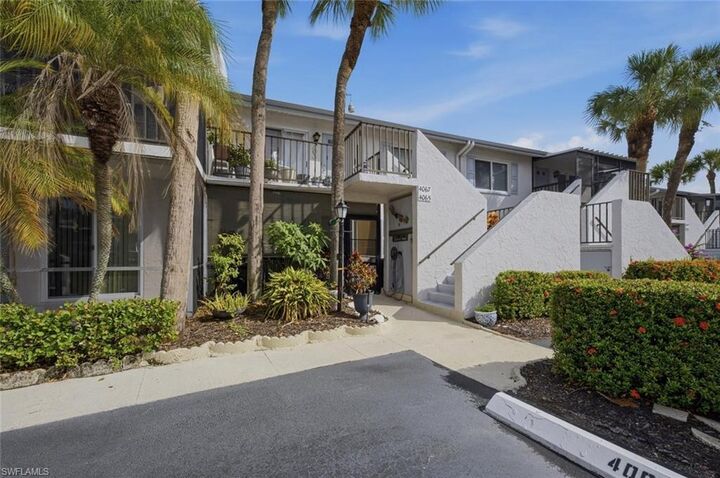 Property Photo: 4065 Northlight Dr 1807 FL 34112
