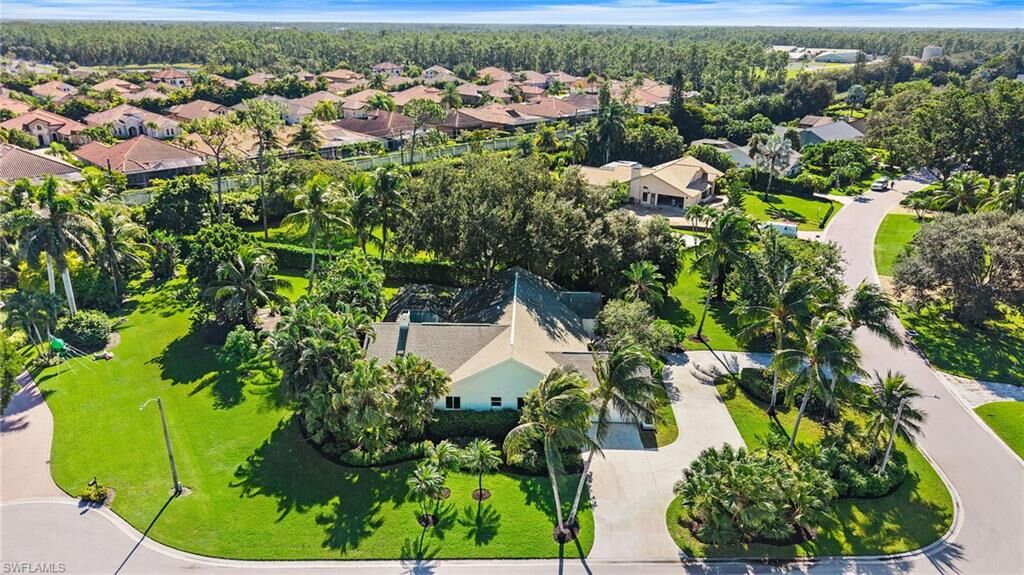 Property Photo: 1929 Empress Ct FL 34110