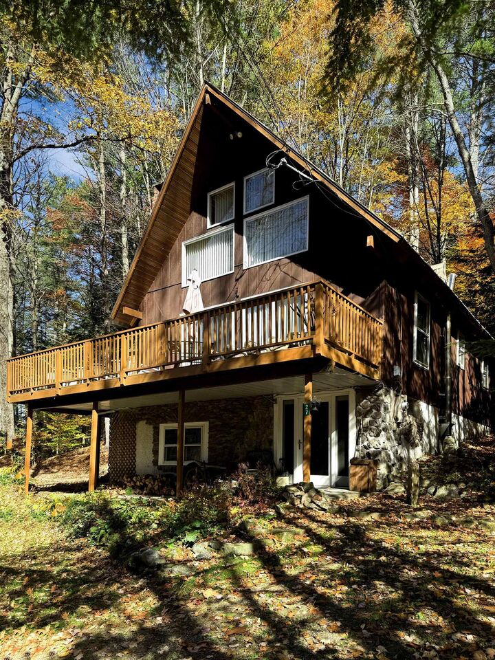 Property Photo:  27 Paul's Way  VT 05149 