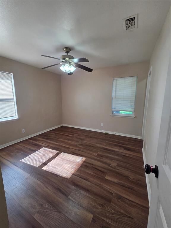 Property Photo: 304 S Joyce Street TX 76705
